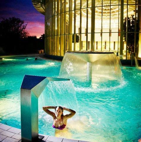 Aux Pieds Des Thermes Spa Exterior photo